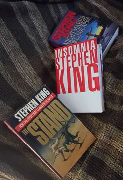 3 (more) Stephen King hardcover books