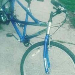 Bicicleta.  Doble.  De. Aluminio. 