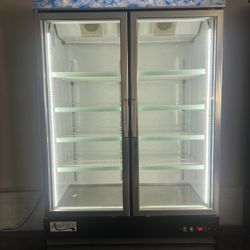 Black Customizable Swing Glass Door Merchandiser Refrigerator with LED Lighting