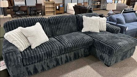 Brand New Living Room Sectional Couch with Chaise
