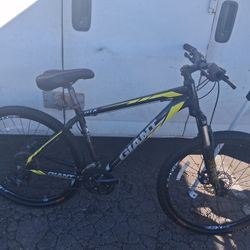 For Sale Nice And Clean 27.5 Giant Atx Like New 