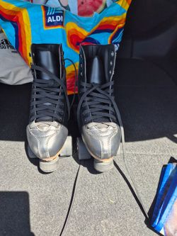 Roller Skates woman 7