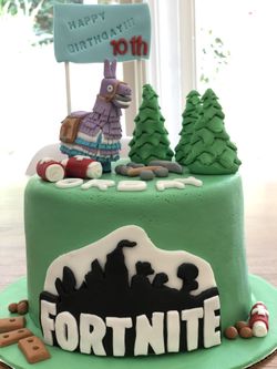 Fortnite cake