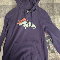Broncos Sweater Size Medium