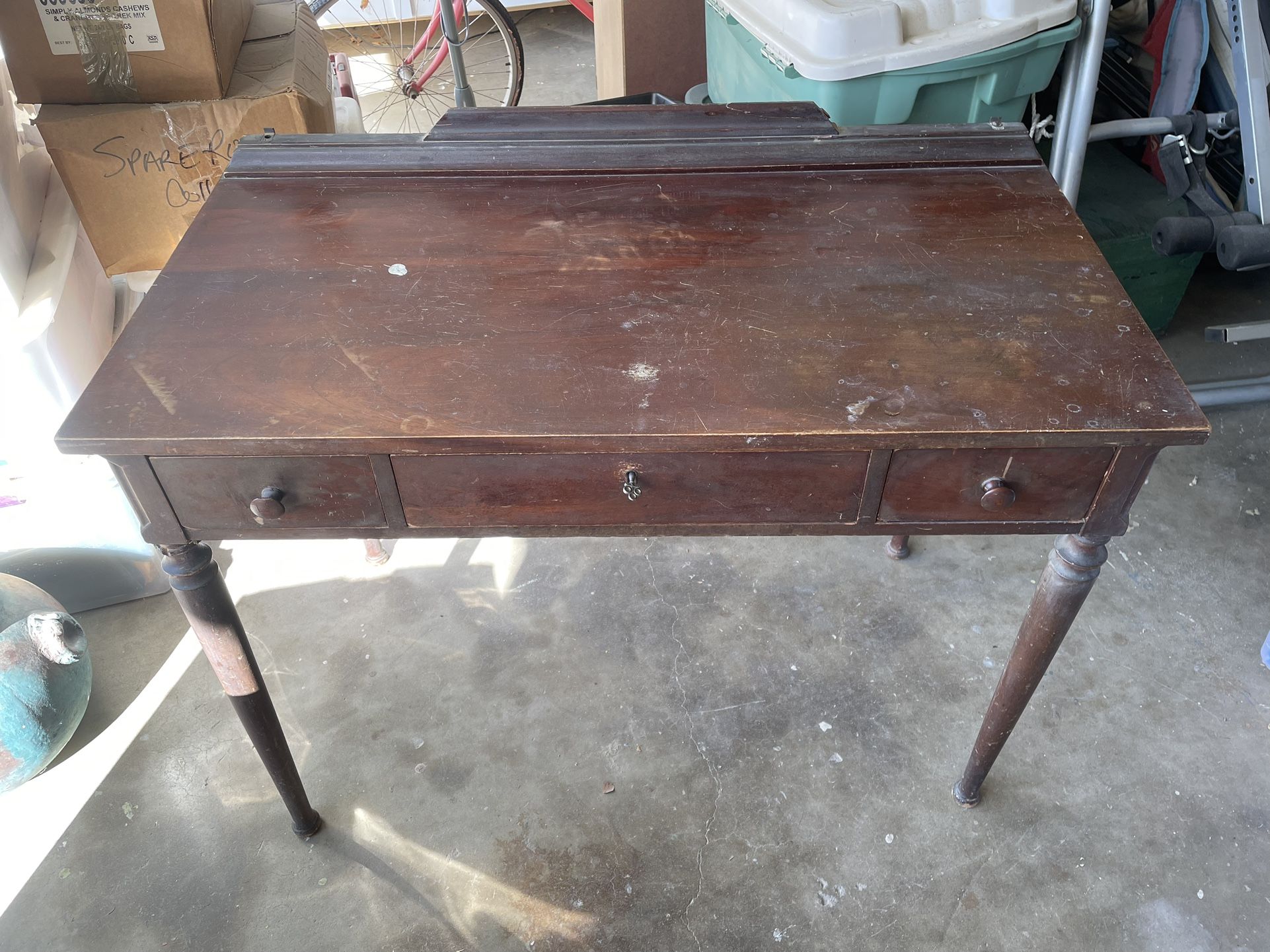 Sligh Grand Rapids Furniture Co Antique Vanity/Desk