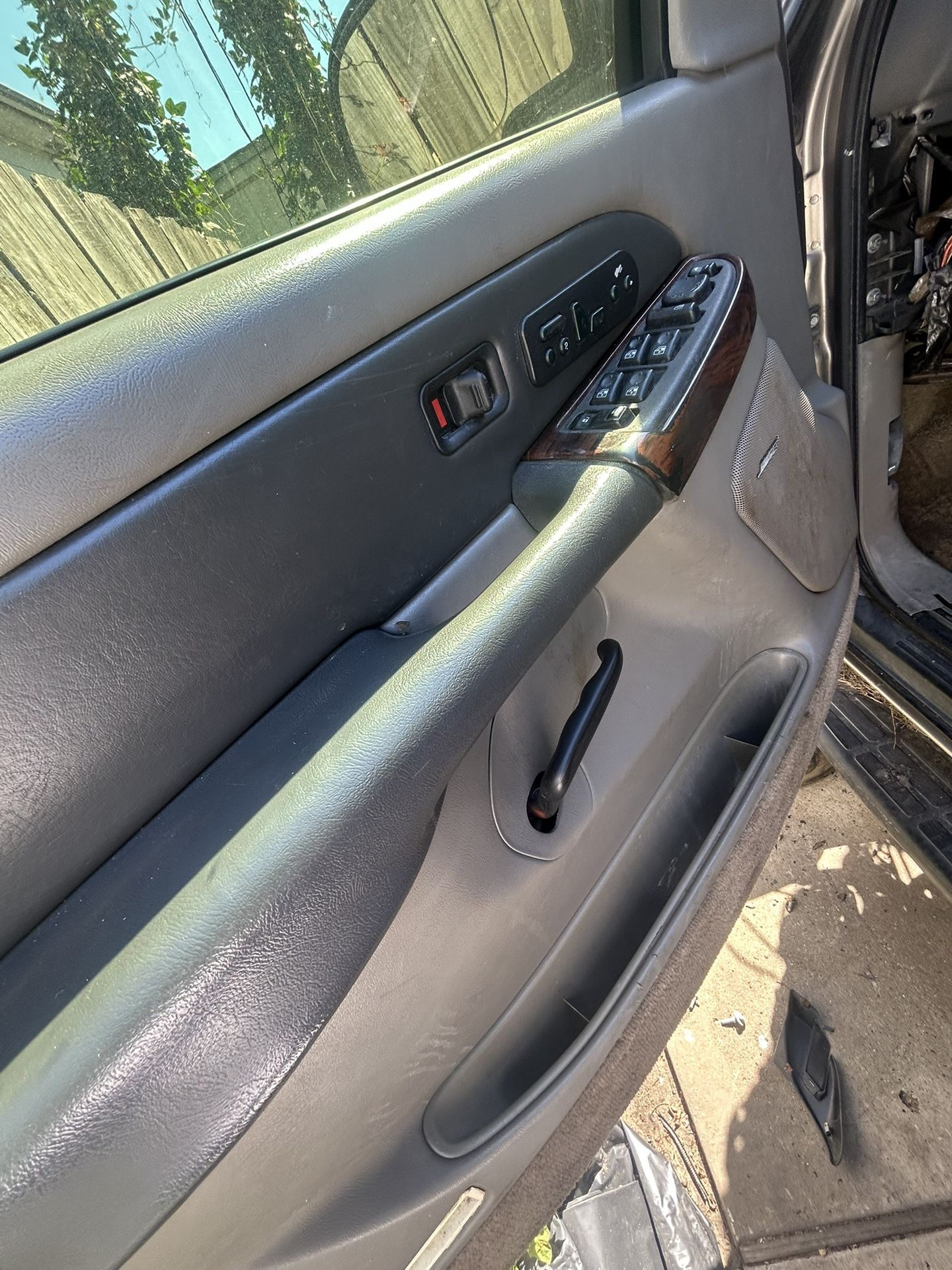 Window Switches Door Panels 2003 Chevy Gmc