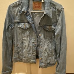 Women’s Levi’s Denim Jacket