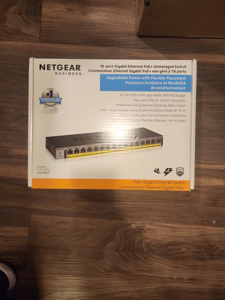 NETGEAR 16 Port Gigabit Ethernet Unmanaged PoE Switch (GS116LP) with 16 x PoE+ @ 76W Upgradeable Desktop Wall Mount or Rackmount BRAND NEW