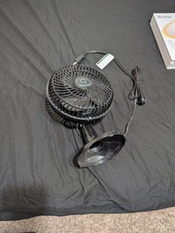 Small desk fan