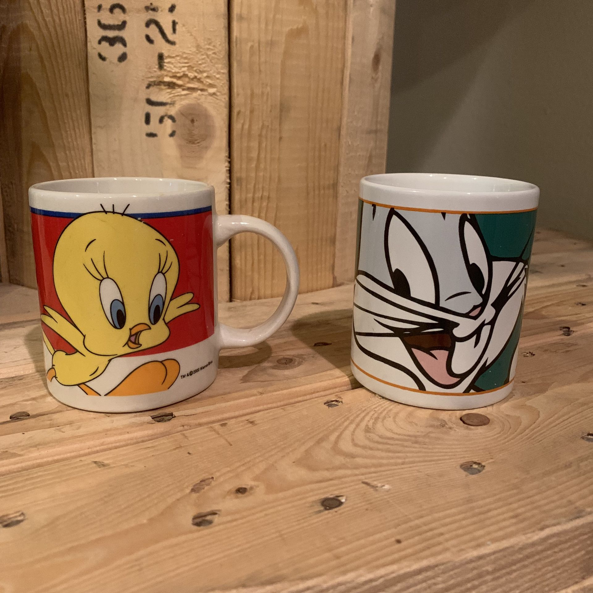 Looney Tunes Vintage Mug Set- collectible