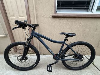 REI Co-op DRT 1.1 Mountain Bike (M) Lightly Used Barely Ridden