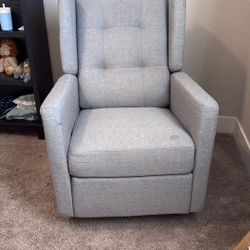 Delta Children Rocking Chair With Recline