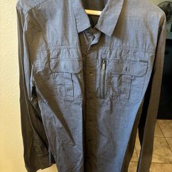 Guess men’s size large