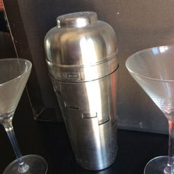 Brushed nickel/aluminum martini shaker with glasses