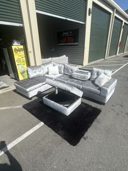 Brand New Sectional Sofa 