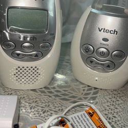 Vtech Communications DM221 Audio Baby Monitor With Up To 1,000 ft Of Range