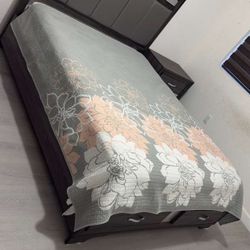 Bedroom Set / Juego De Cuarto QUEEN