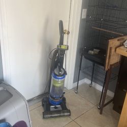 12 Hinches Vacumcleaners  Cord Rewind  Bissell