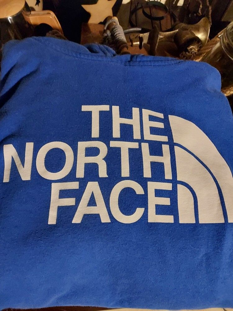 The North Face Sweatshirt. Blue. Size Medium