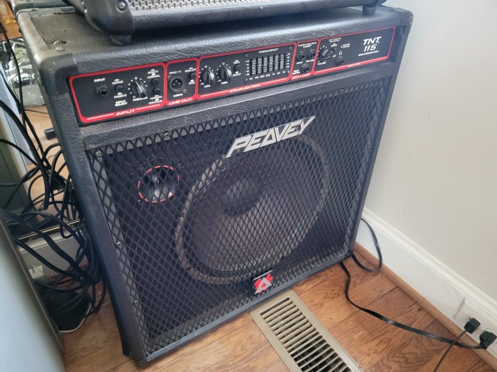 Peavey TNT115 Bass Amp