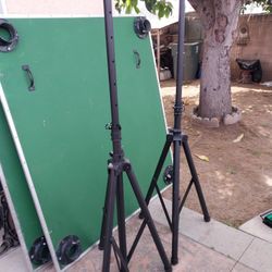 PAIR OF SPEAKER STANDS ONLY USED ONCE