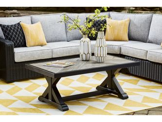 Beachcroft Black/Light Gray Outdoor Coffee Table