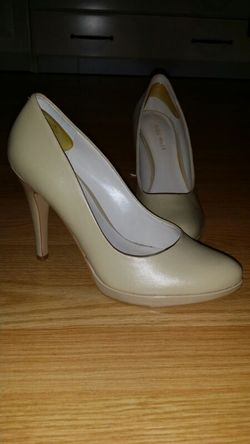 Nine West - Size 6M