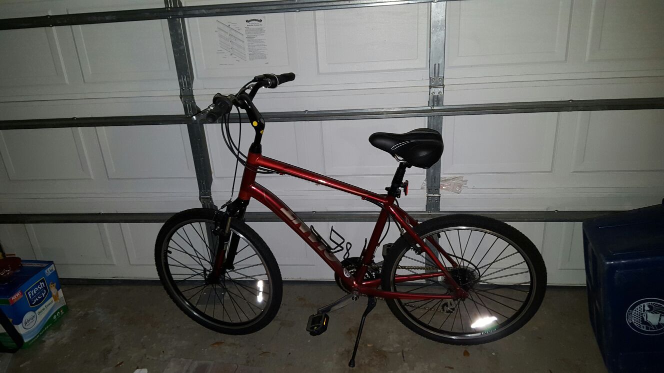 Giant 24 speed mountain bike, never used garage kept will deliver local Bradenton