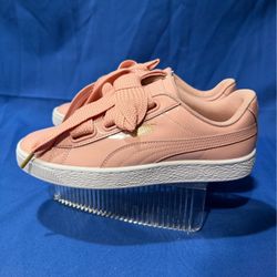 PUMA Heart Patterned, Size 9 Beige Peach, Low Lace Up Women’s Trainers
