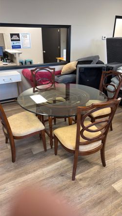 Round Glass Top Dining Table with 4 Chairs