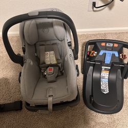 Up a baby car seat seat with extra base