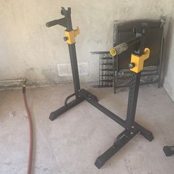 Multistation: Bench Press, Barbell Squats & Dips