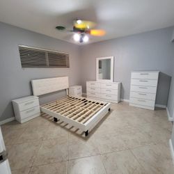Bedroom Set *** Juego De Cuarto 