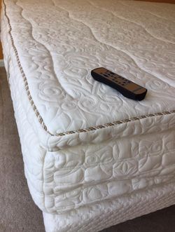 MOVING OUT Queen Adjustable Beds🔥(New) Act Quickly. Cali King - King - Split King - Queen - Full - Twin XL⭐️Ten Year Warranty⭐️Take Home 50 Down.