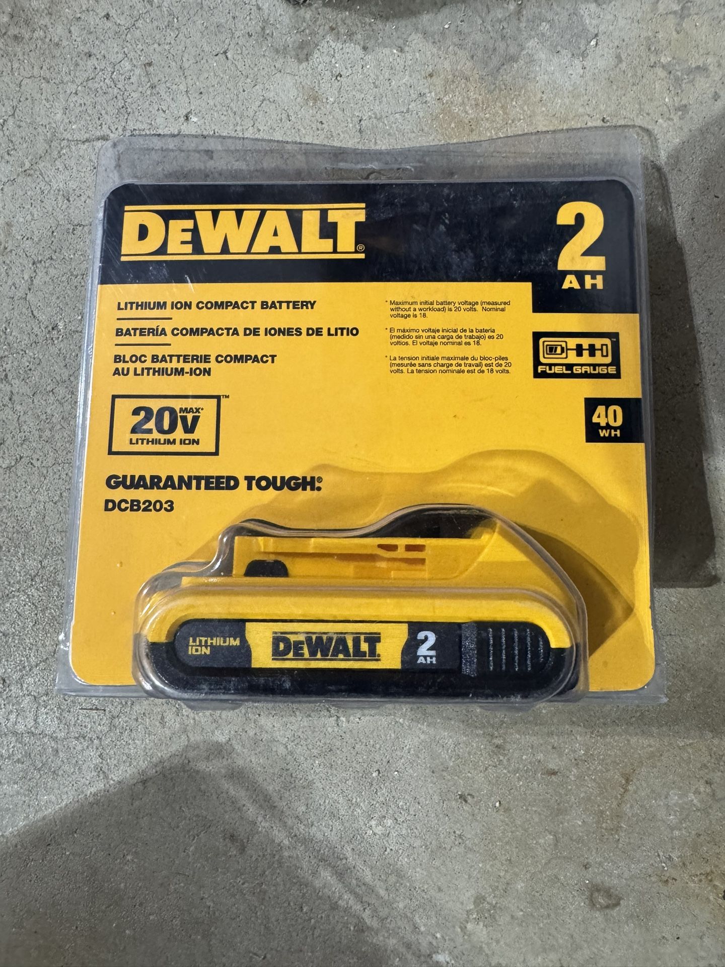 DEWALT 20 -Volt 1 -Pack Lithium-ion ( 2.0 Ah Battery ) NEW