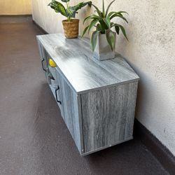 TV stand 