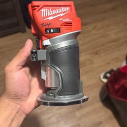 Milwaukee Router 