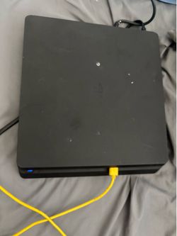PS4 slim