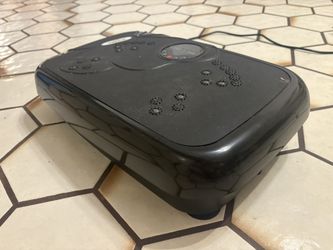 Fitness Vibration Platform for Working Out with Handles for Men and Women