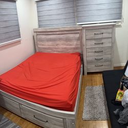 Queen bedroom 3 PC set & Mattress