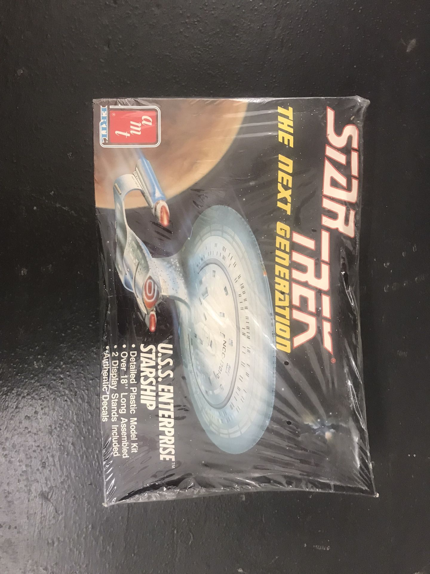 Star Trek The Next Generation USS Enterprise 1988 Model