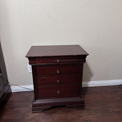 Nightstand 