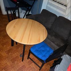 Table And Chairs 