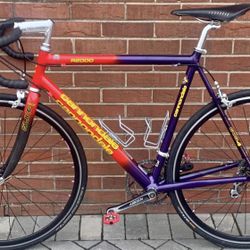 Cannondale R2000 Road Bike - Size Large