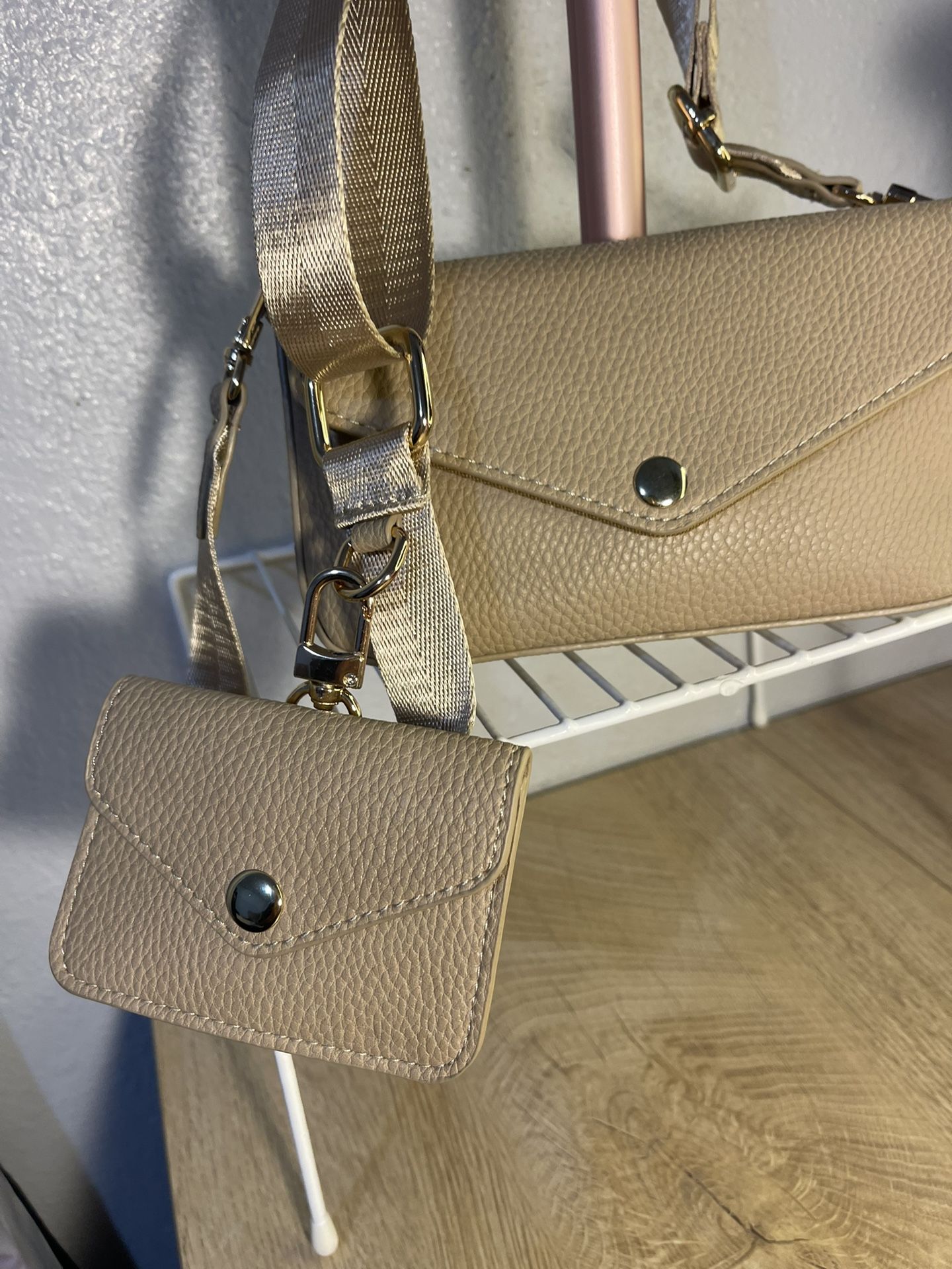 Small crossbody