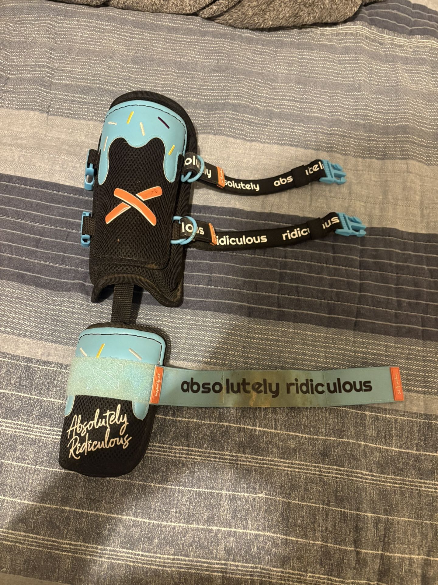 Aria Pushing p Leg guard