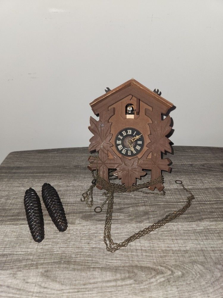 Vintage Cuckoo Clock for Parts or Repair (Made in Germany)