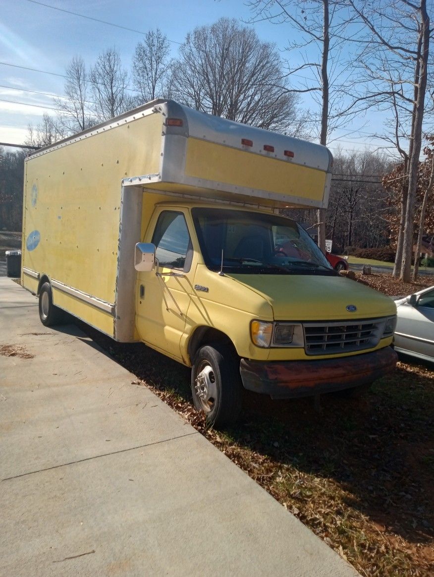 Ford F-350 Box Truck Make Offer