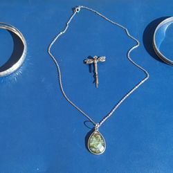 Womens turquoise necklace, hair pin, & 2 bracelets LOT