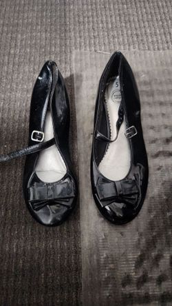 Girls dress shoes